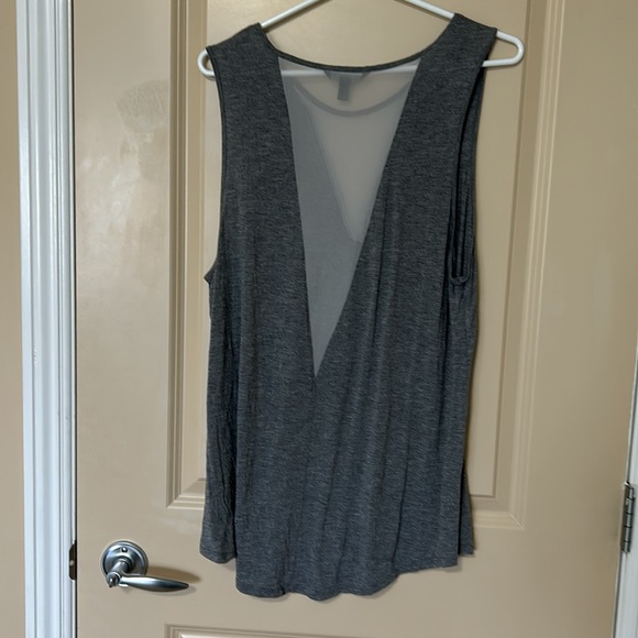 Banana republic women’s Xl tank top - Picture 3 of 3